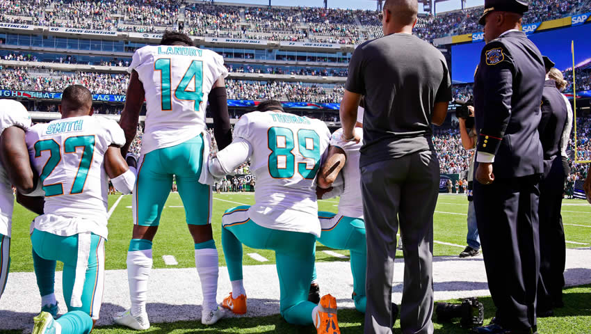 NFL 'desafía' a Trump; las protestas durante el himno de EE.UU.