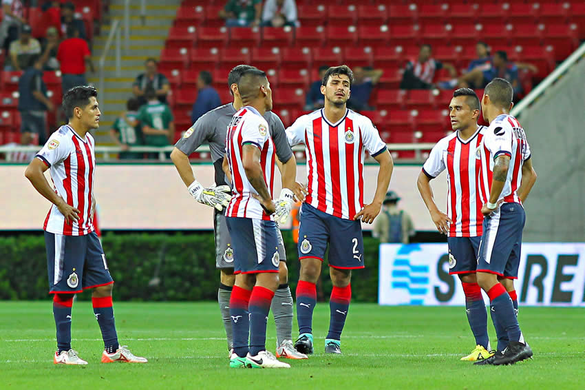 Mejores imágenes del Chivas 1-2 Lobos BUAP,  Jornada 11, Apertura 2017, Liga MX.