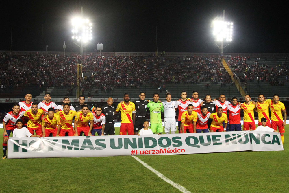 Los Tiburones Rojos vinieron de atrás para morder a Monarcas