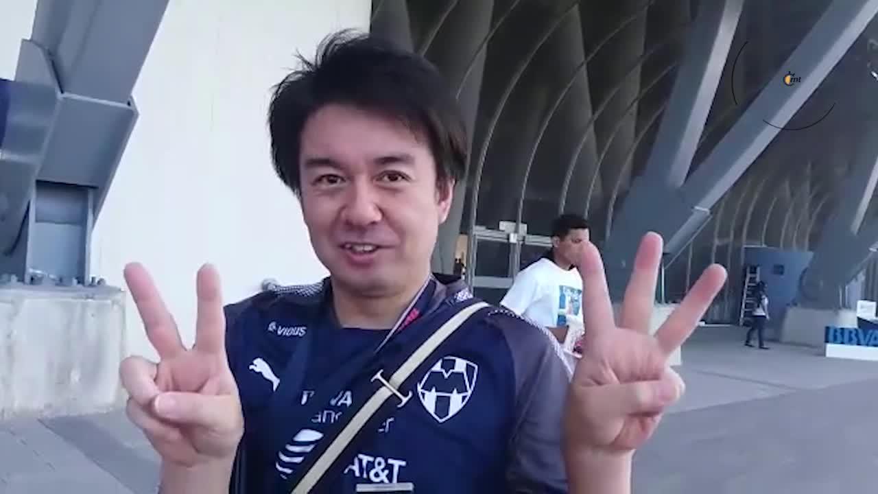 Japoneses apoyan a sus Rayados, pero desean suerte a Honda