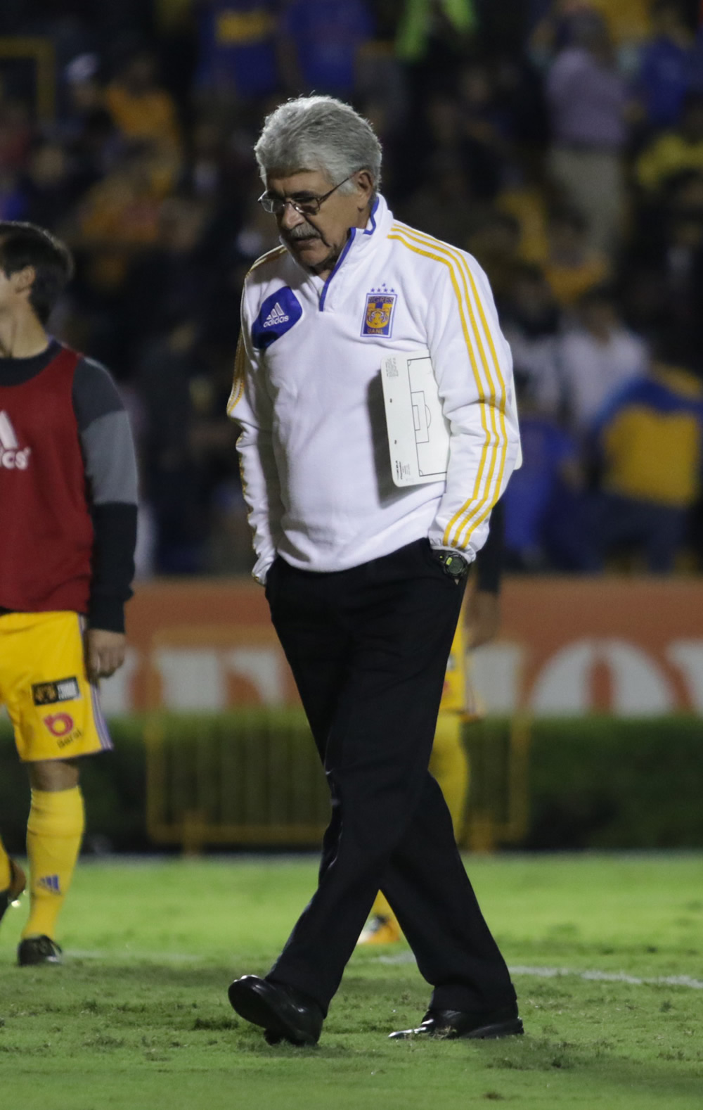 Tigres triunfó ante Veracruz, pero aburrió a su afición