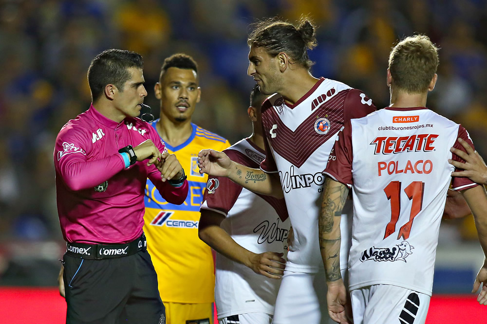 Tigres triunfó ante Veracruz, pero aburrió a su afición