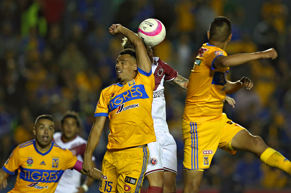 Tigres triunfó ante Veracruz, pero aburrió a su afición
