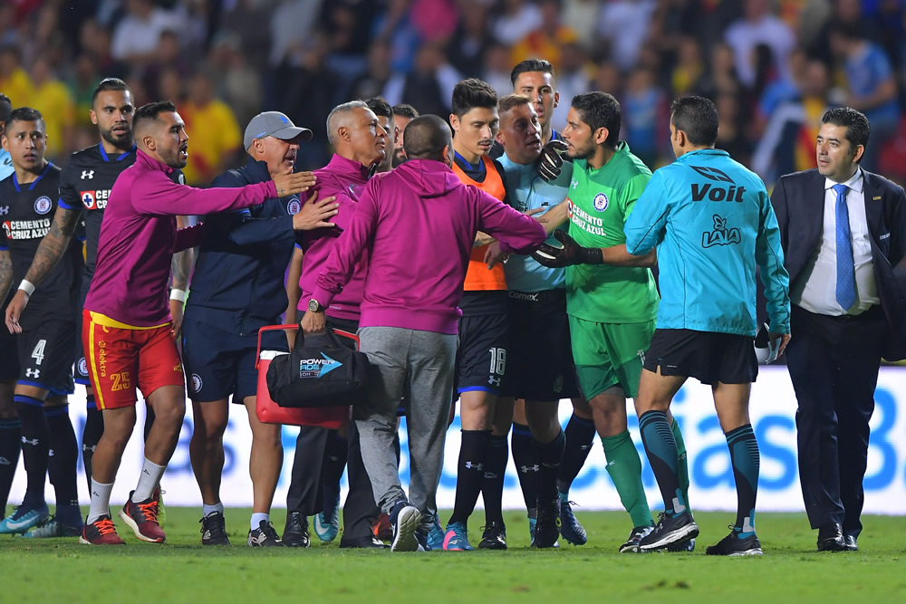 Cruz Azul venció a Morelia y dio un paso a la Liguilla