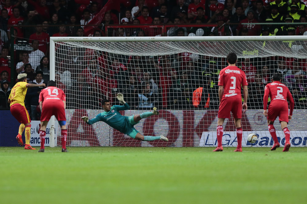 Lo mejor de la voltereta de Toluca ante Monarcas