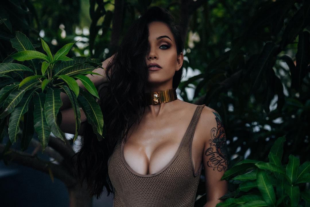 Para el Fin: Melanie Pavola, una belleza regia