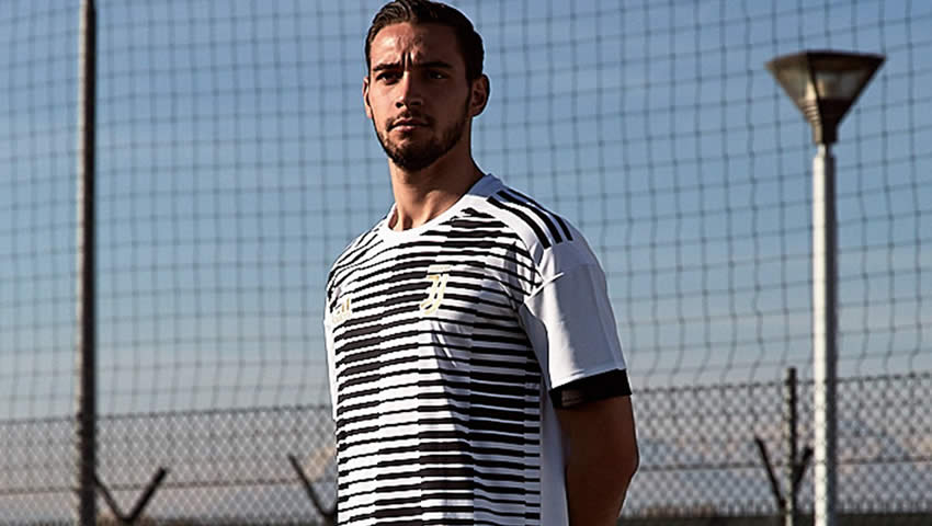 Playeras Adidas Parley con plástico reciclado de los océanos