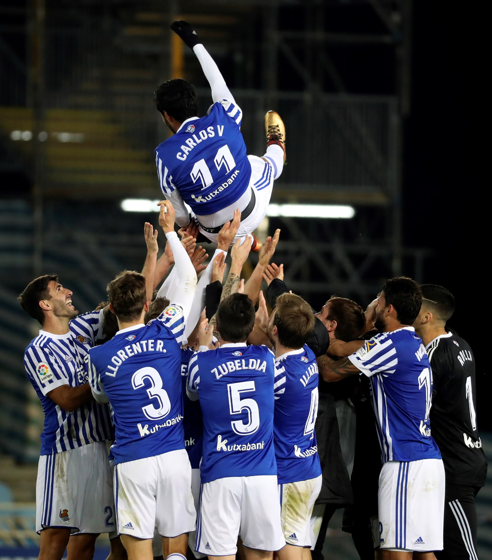 El adiós de Carlos Vela a la Real Sociedad en imágenes