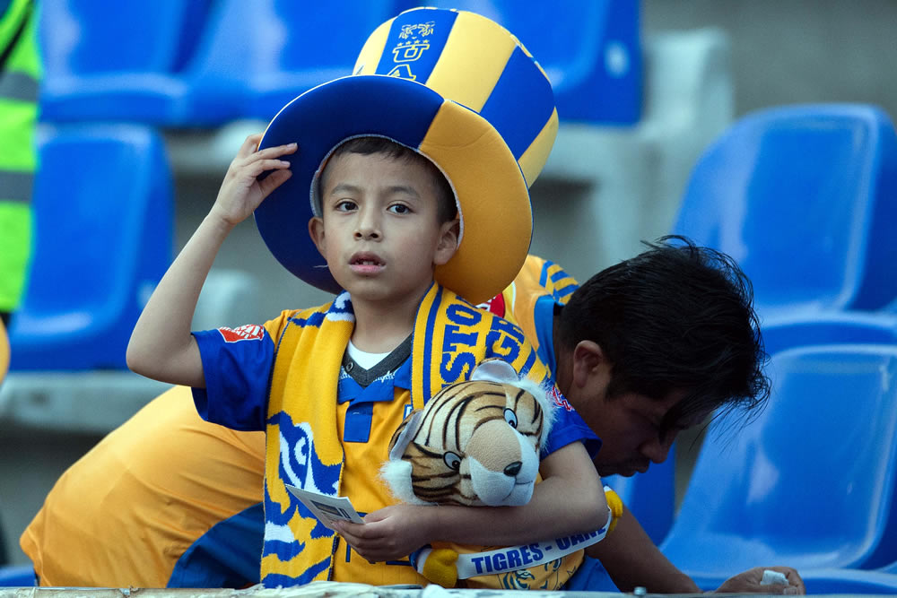 Puebla le pegó al Tigres y le abolló la corona con goles de Angulo y Acuña.