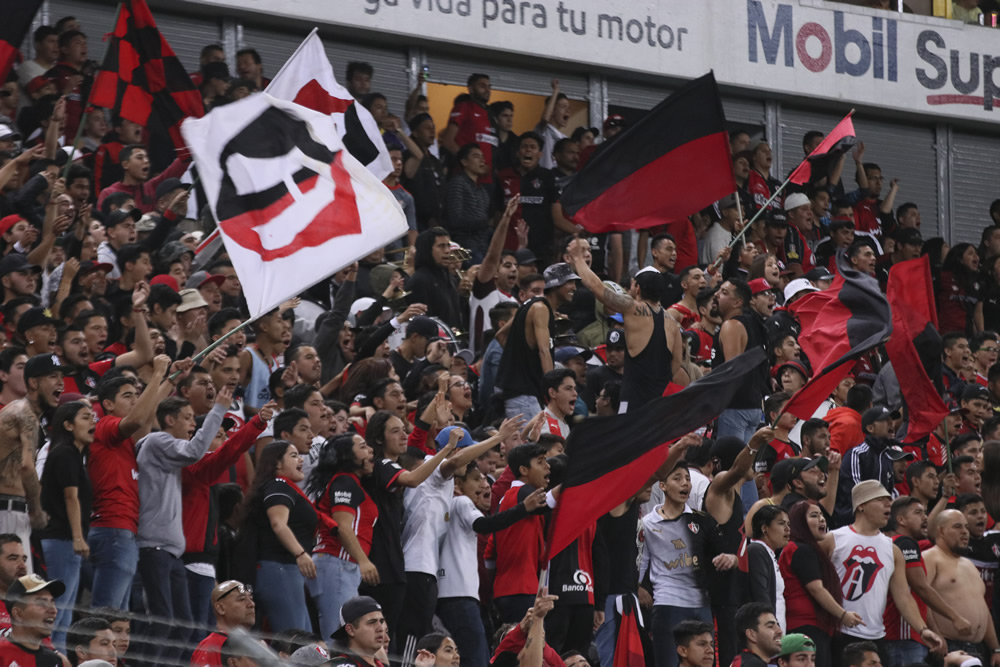Boselli siguió en plan goleador y el León devoró al Zorro