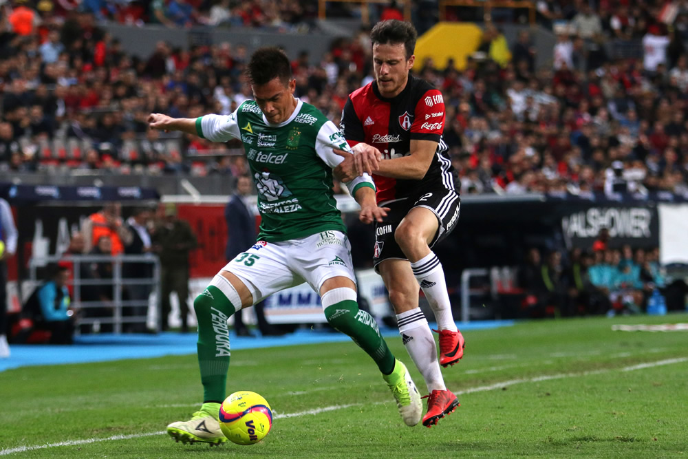 Boselli siguió en plan goleador y el León devoró al Zorro