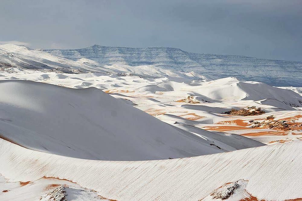 El desierto del Sahara se cubrió de nieve ¡increíble!