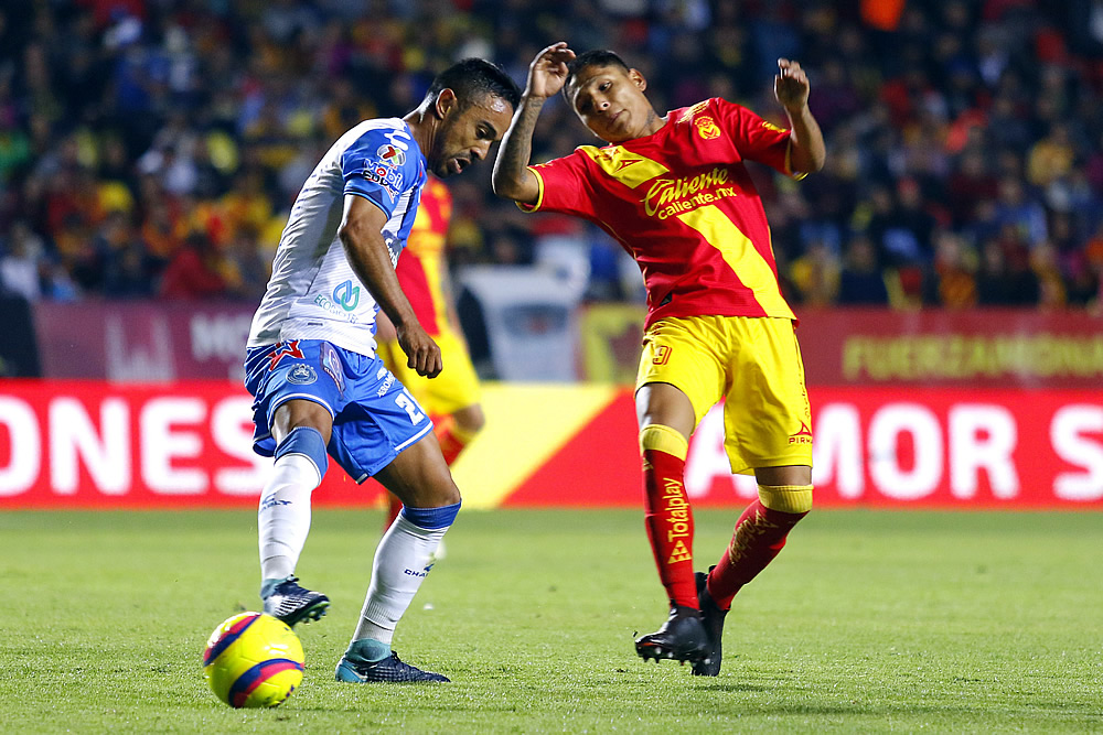 Con gol de Raúl Ruidíaz, Monarcas Morelia venció a la Franja de Puebla.
