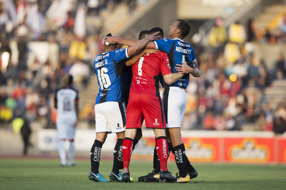 Las postales más destacadas del Lobos vs. Gallos