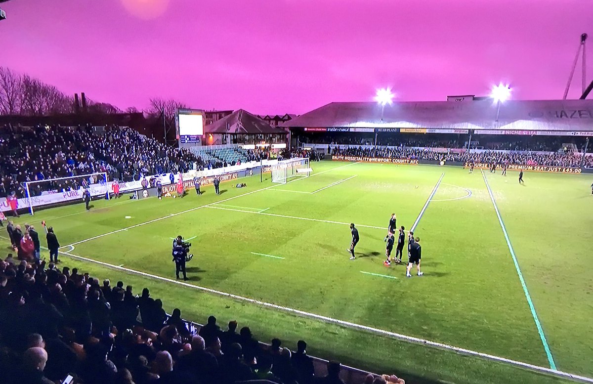 Galería: Cielo morado en la FA Cup entre Newport County y Tottenham