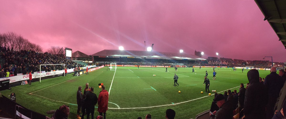 Galería: Cielo morado en la FA Cup entre Newport County y Tottenham