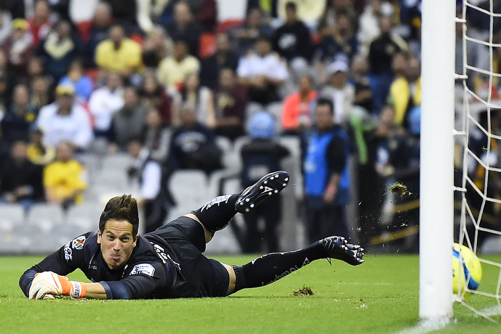 América es líder provisional tras golear a Monarcas