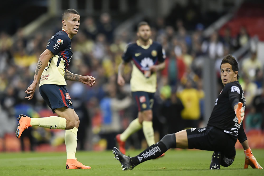 América es líder provisional tras golear a Monarcas