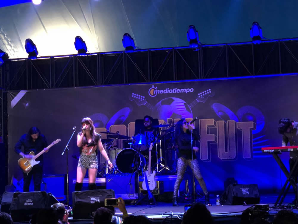 Así se vive la fiesta de Rock’N Fut en imágenes