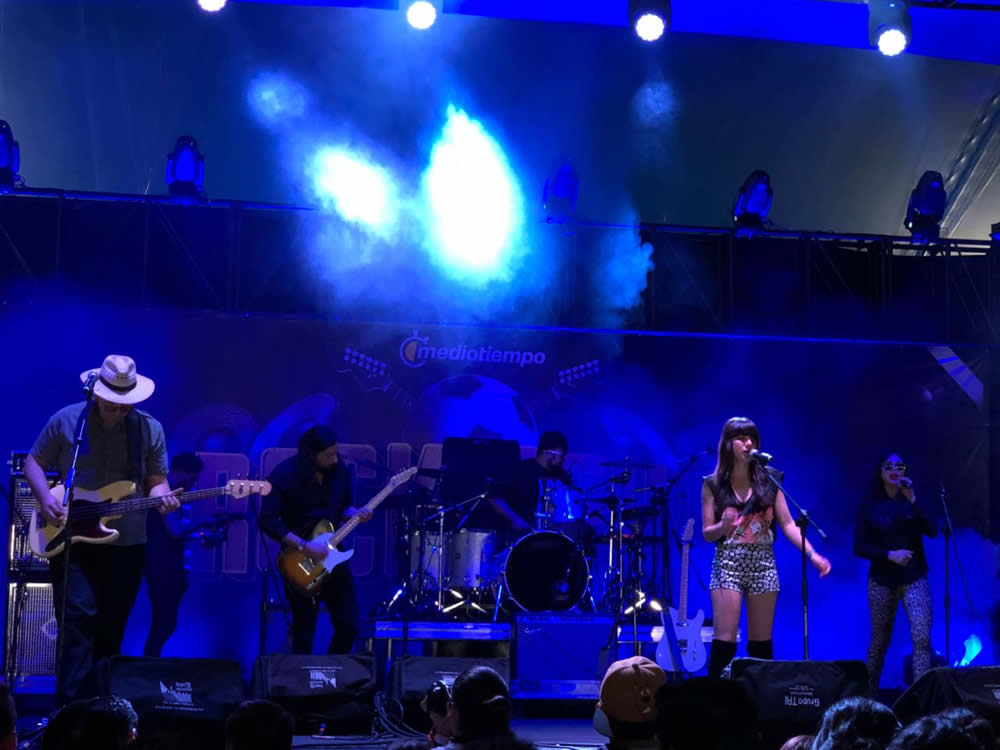 Así se vive la fiesta de Rock’N Fut en imágenes