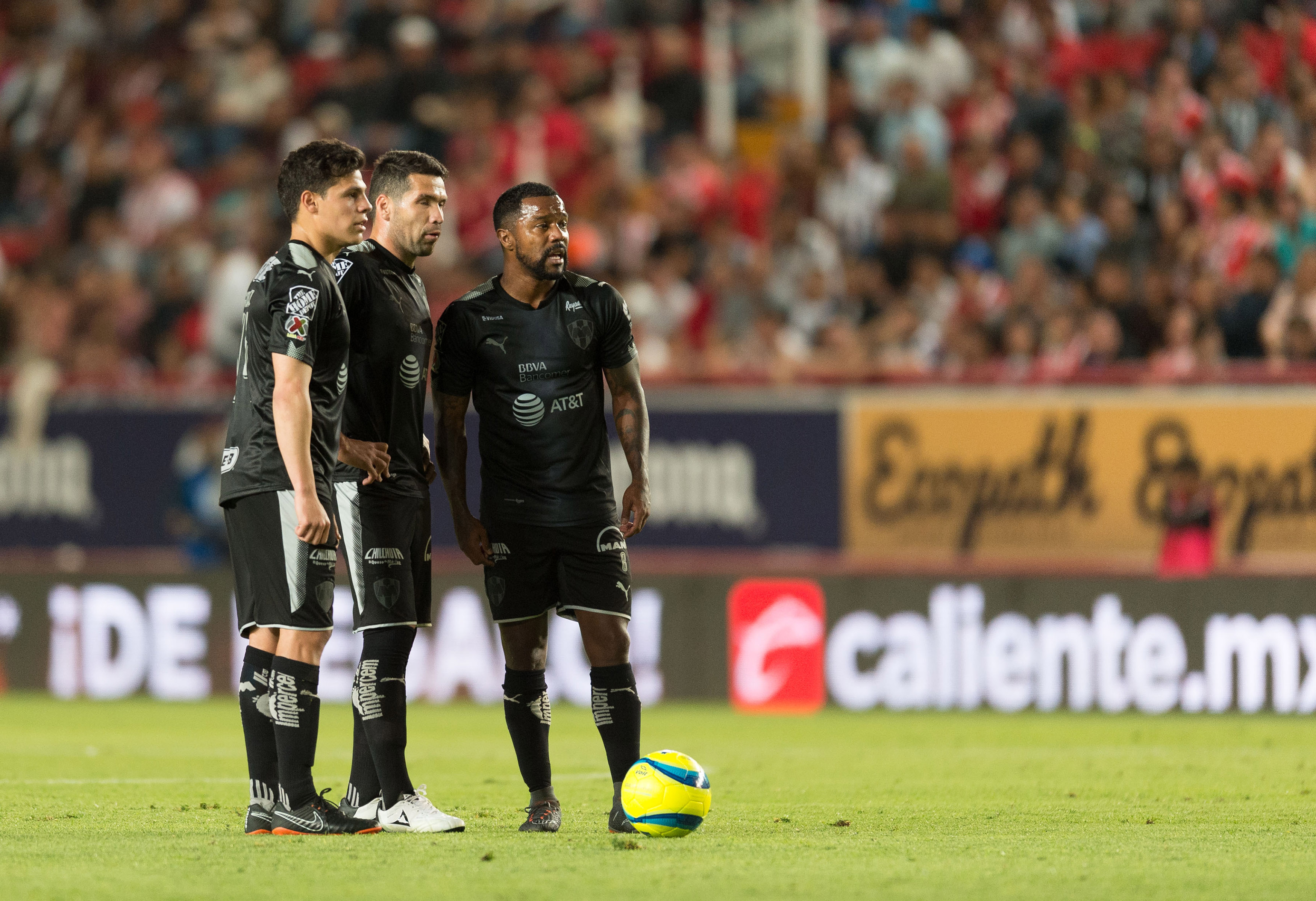 Necaxa electrocutó a Monterrey en el Victoria