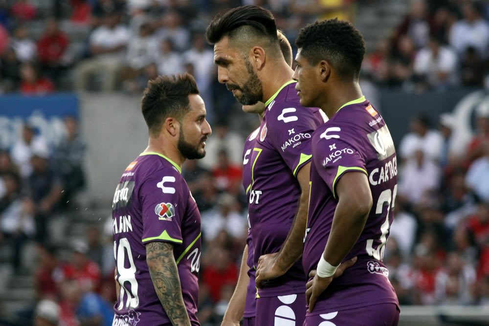 Cinco goles y Lobos BUAP masacró a los Tiburones de Veracruz.