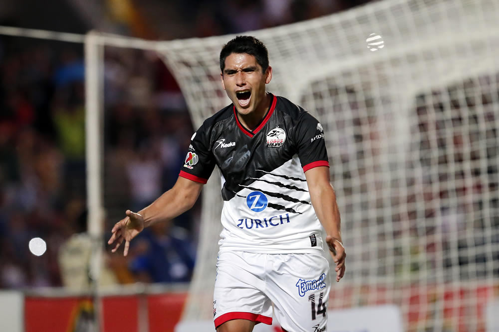 Cinco goles y Lobos BUAP masacró a los Tiburones de Veracruz.