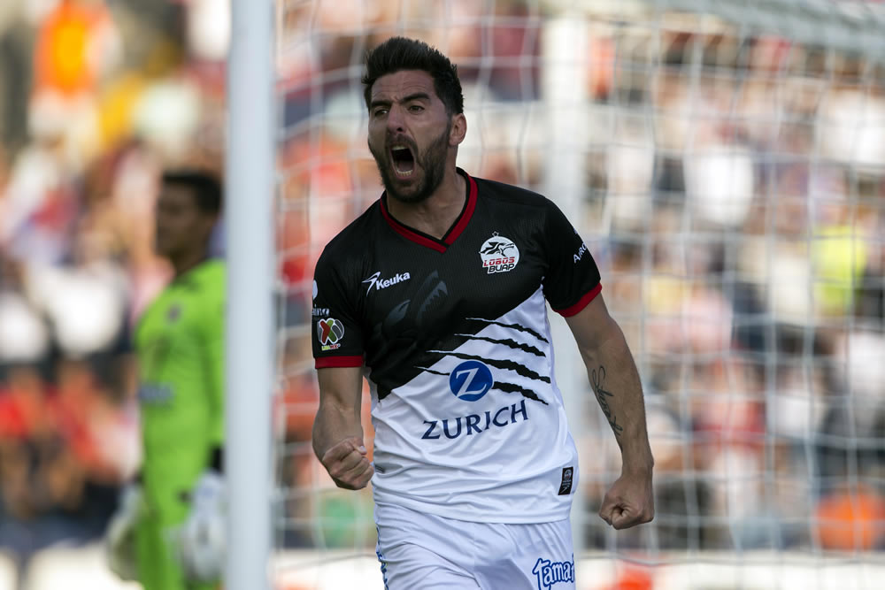 Cinco goles y Lobos BUAP masacró a los Tiburones de Veracruz.