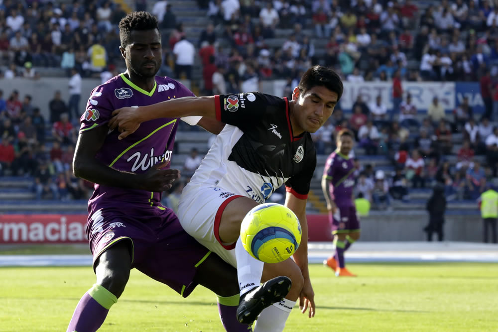 Cinco goles y Lobos BUAP masacró a los Tiburones de Veracruz.