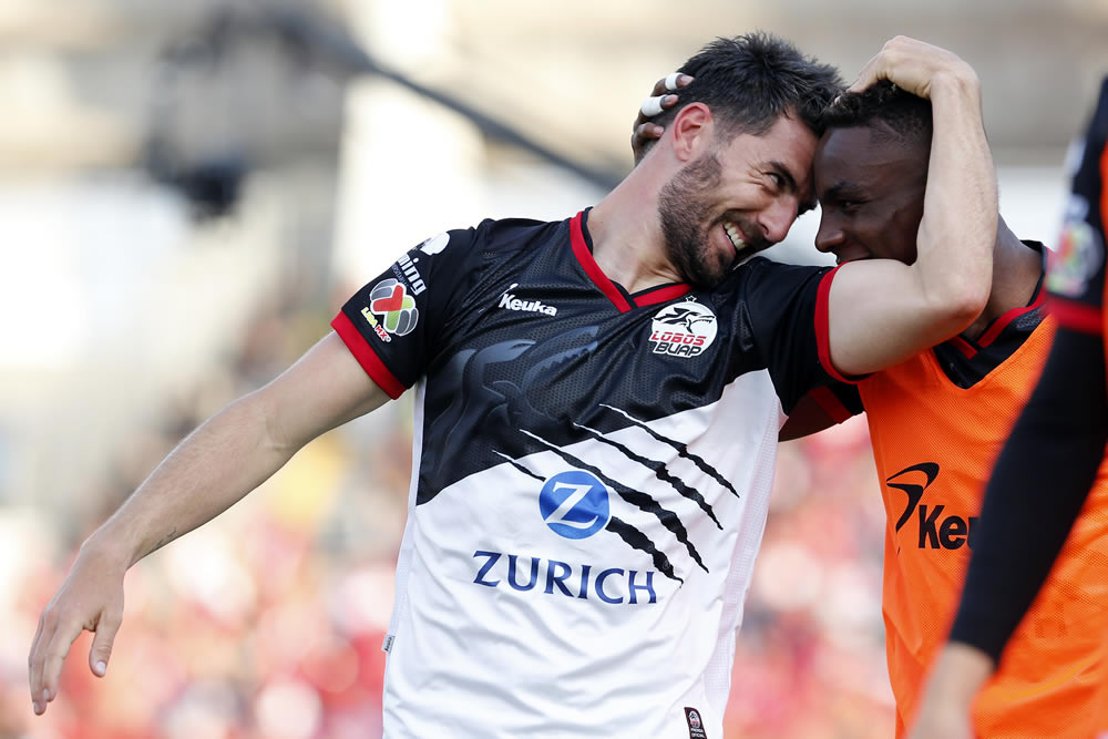 Cinco goles y Lobos BUAP masacró a los Tiburones de Veracruz.