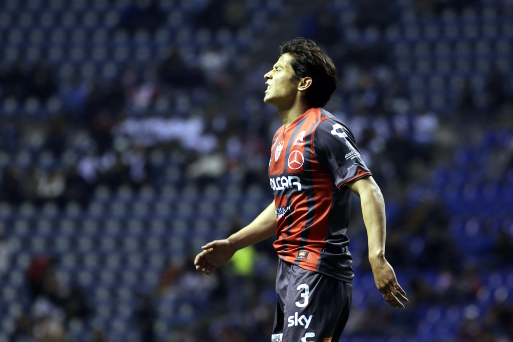 De último minuto y con golazo de Barragán los Rayos robaron la victoria.