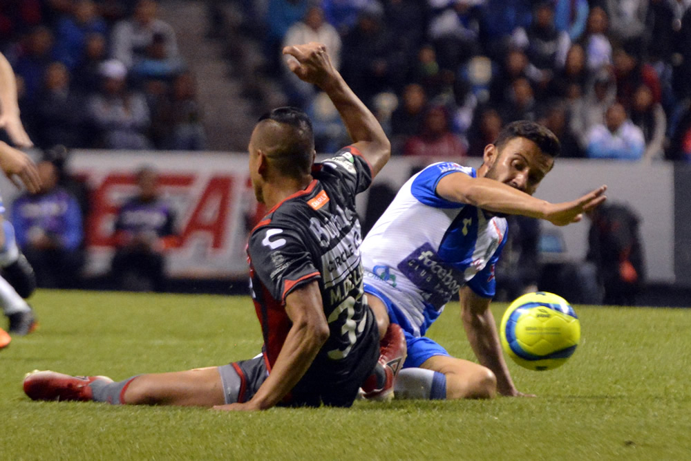 De último minuto y con golazo de Barragán los Rayos robaron la victoria.
