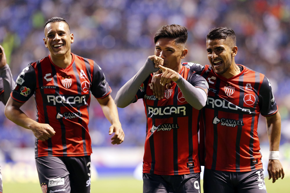 De último minuto y con golazo de Barragán los Rayos robaron la victoria.