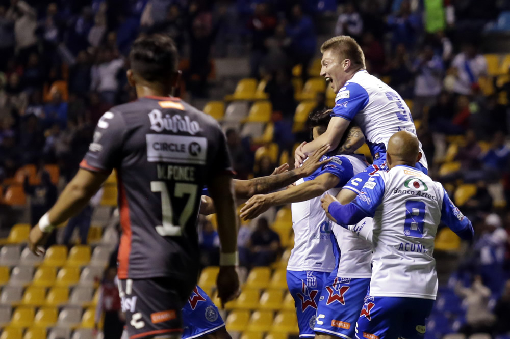 De último minuto y con golazo de Barragán los Rayos robaron la victoria.