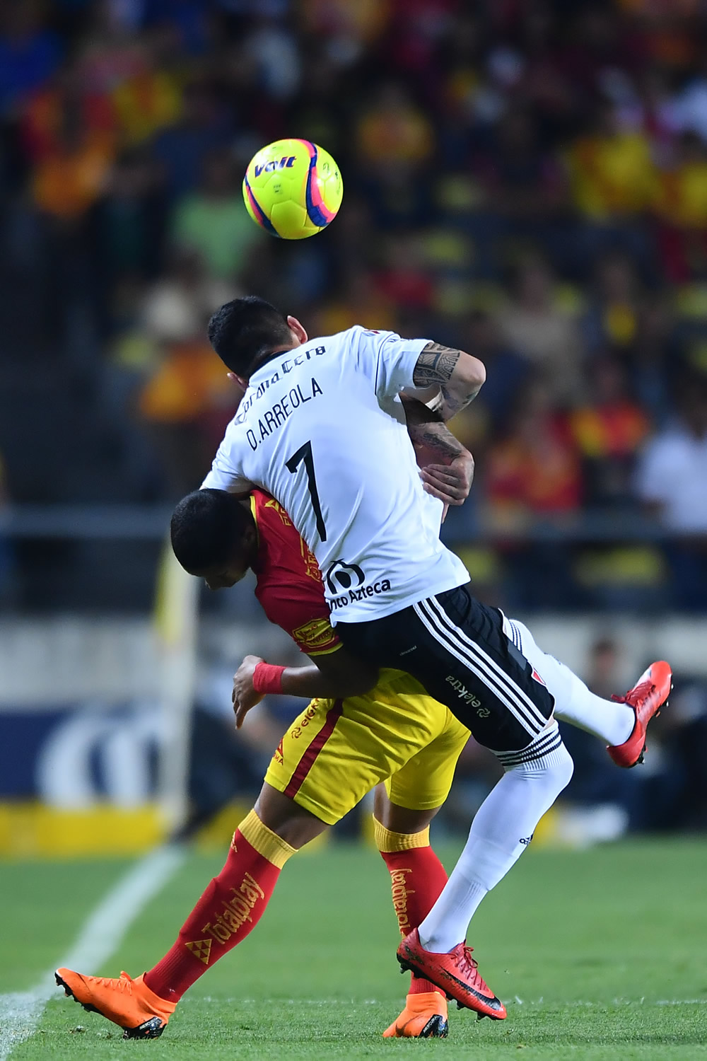 Atlas jugó bien pero no pudo con su 'hermano'