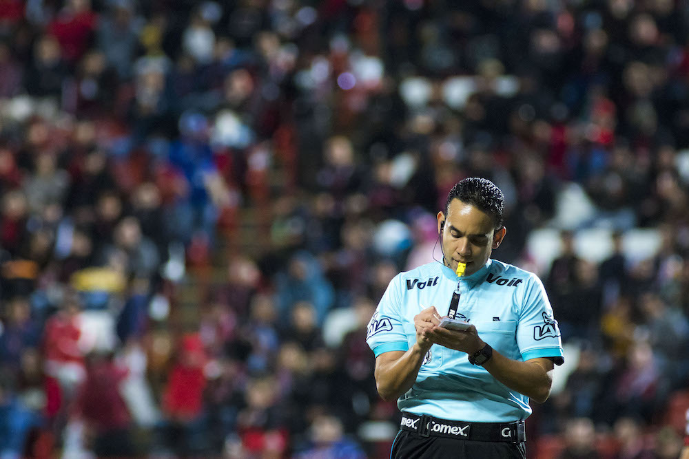 Los postes fueron aliados de Monarcas en Tijuana