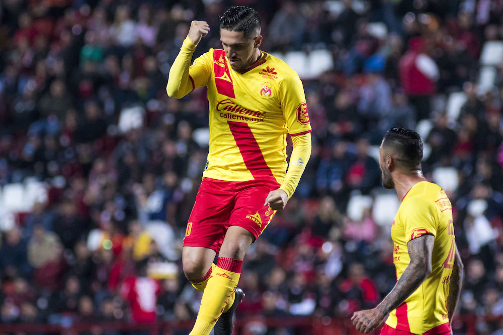 Los postes fueron aliados de Monarcas en Tijuana
