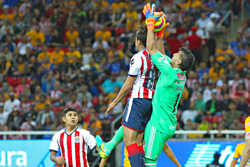 Lo mejor del empate entre Chivas y Tigres en imágenes