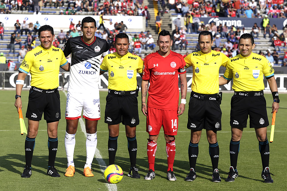 El Diablo se trepa a la cima a costa de Lobos que ya es sotanero