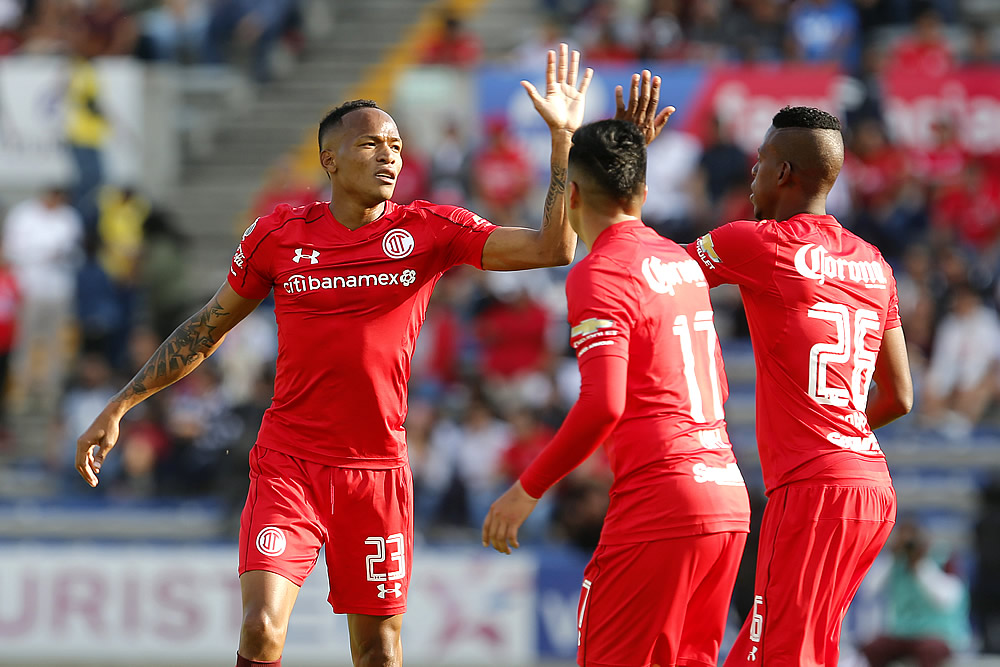 El Diablo se trepa a la cima a costa de Lobos que ya es sotanero