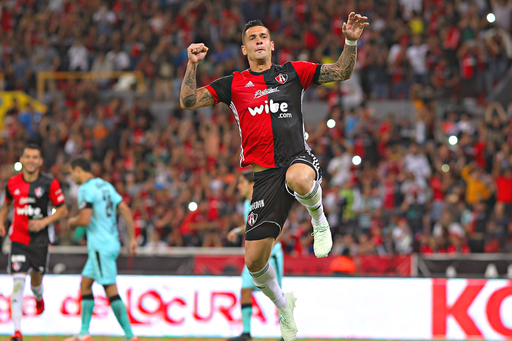 El triunfo de Atlas sobre el líder Santos en imágenes