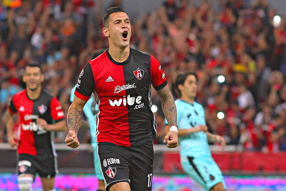 El triunfo de Atlas sobre el líder Santos en imágenes