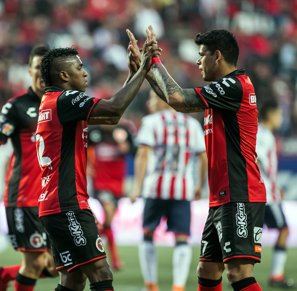 Los Xolos de Tijuana vencieron 3-0 a unas Chivas que prácticamente se despiden.