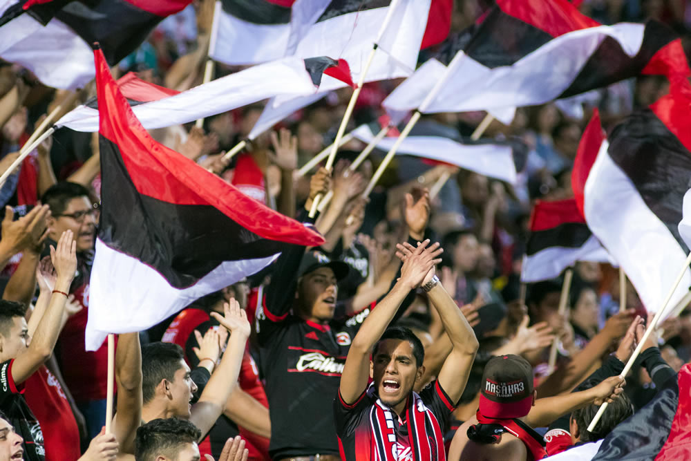 Los Xolos de Tijuana vencieron 3-0 a unas Chivas que prácticamente se despiden.