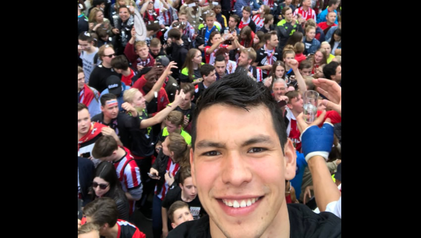 Chucky festejó en grande título con PSV