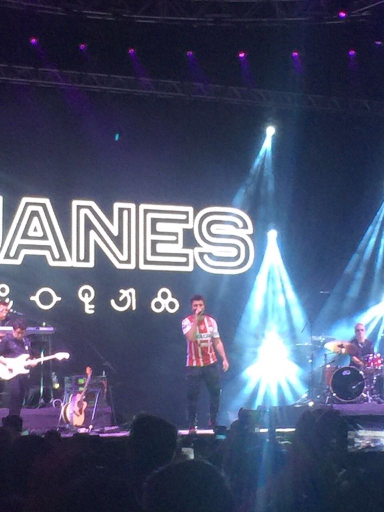 Juanes, el colombiano que cambió la 'camisa negra' por la del Necaxa