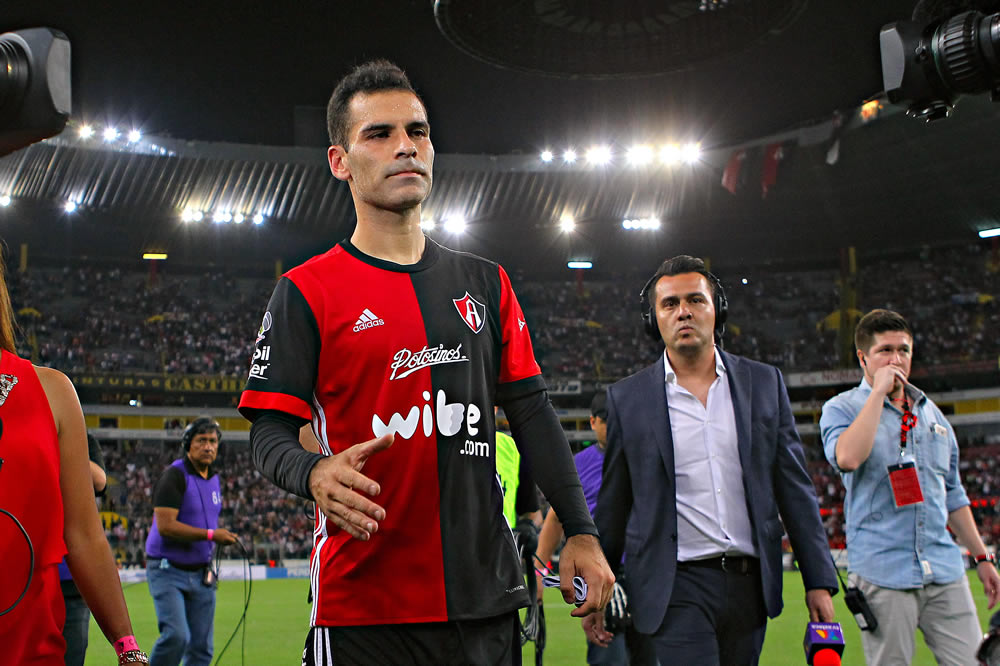 Con un solitario gol, los Zorros del Atlas derrotaron a las Chivas.