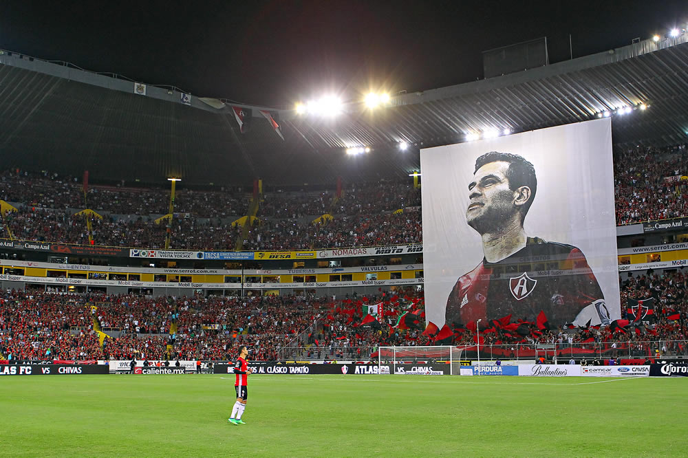Con un solitario gol, los Zorros del Atlas derrotaron a las Chivas.