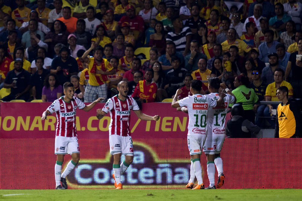 Necaxa y Morelia no pasaron del empate y rezan por un boleto de Liguilla.