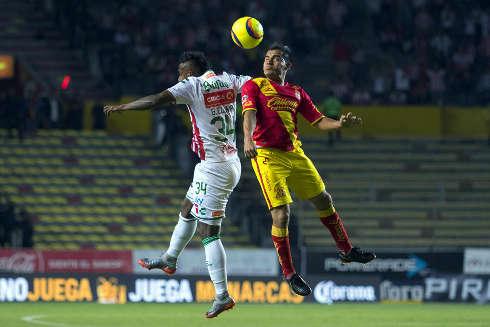 Necaxa y Morelia no pasaron del empate y rezan por un boleto de Liguilla.